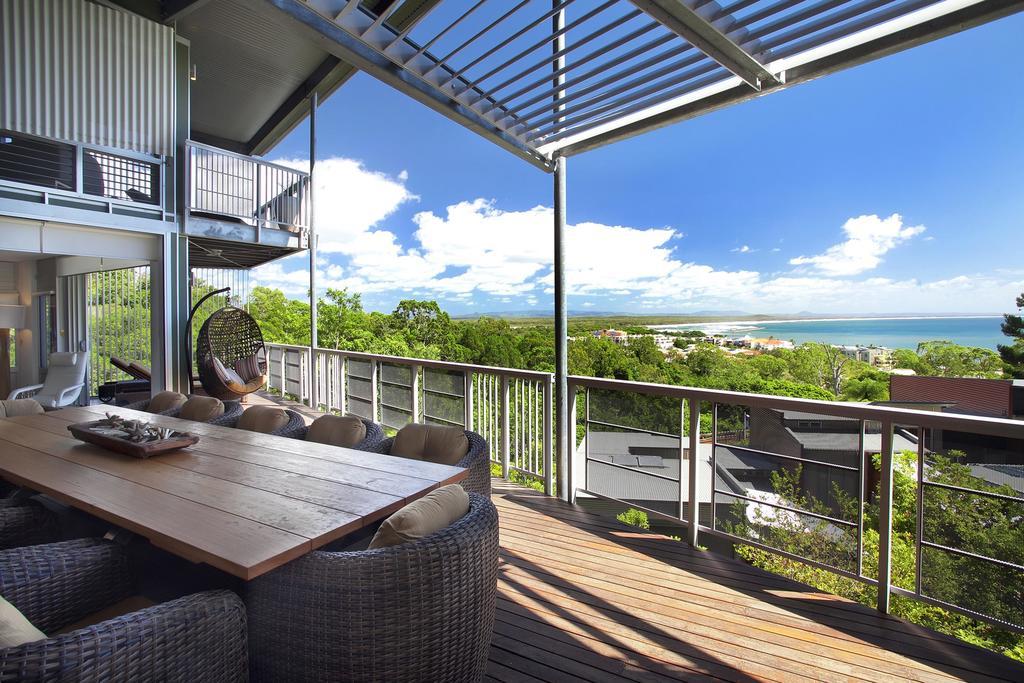 Peppers Noosa Resort And Villas Exteriér fotografie A view from a balcony