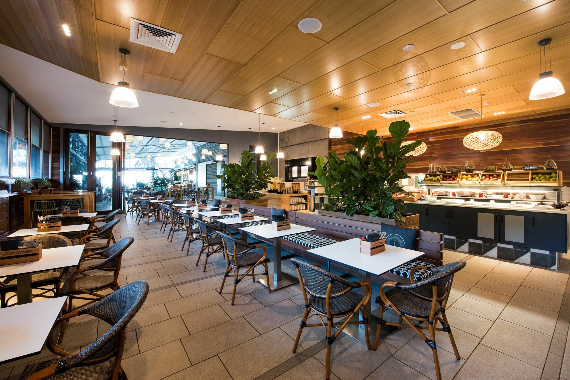 Peppers Noosa Resort And Villas Exteriér fotografie The interior of the restaurant