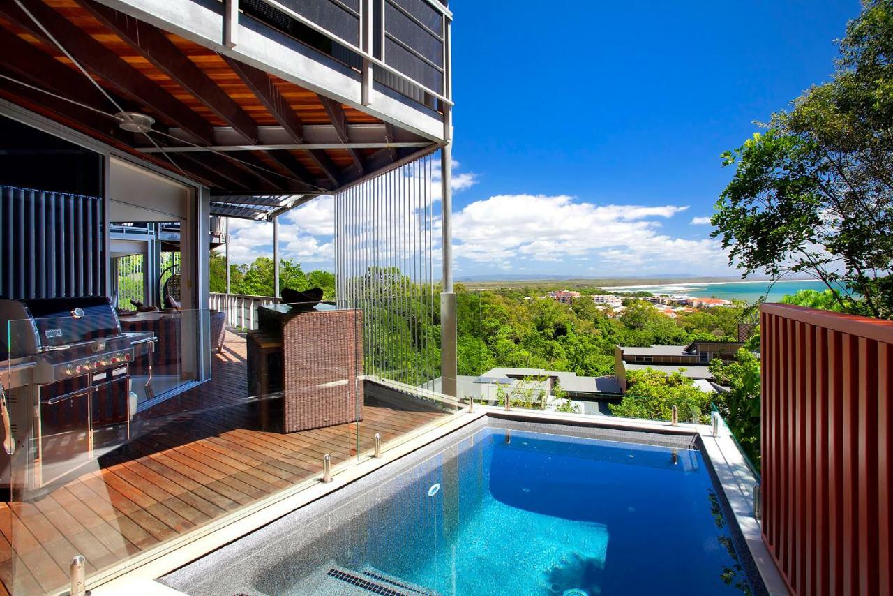 Peppers Noosa Resort And Villas Exteriér fotografie A pool at a private residence in Queensland, Australia